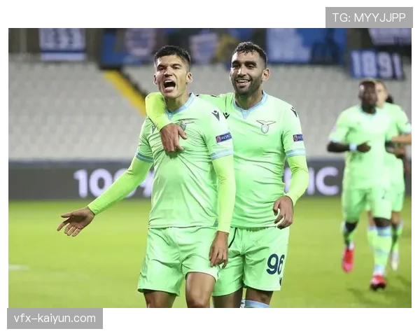 狼队赛前最后一练，重点演练由守转攻时的阵型保持